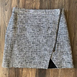 Banana Republic Skirt: Size 2